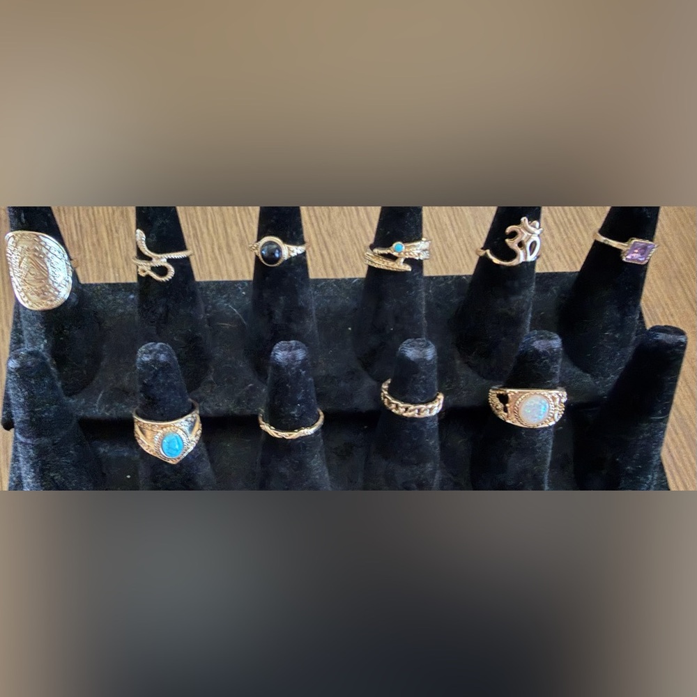 Set of 10 gold tone rings size sizes 6-7